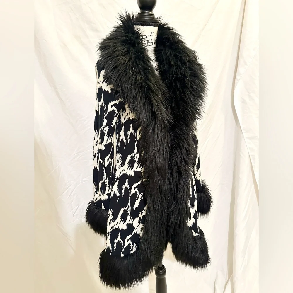 Betsey Johnson Super RARE Cruella Deville Faux Fur Penny Lane Coat M/L - Picture 1 of 14